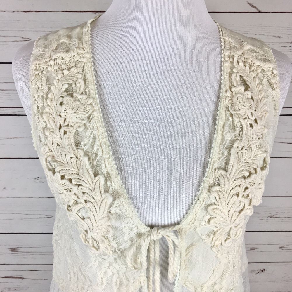 Miss Me Essential Lace Vest M - Picture 4 of 8